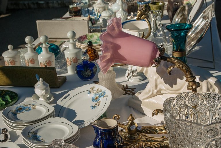 jackmac34-flea-market-1883689_1280