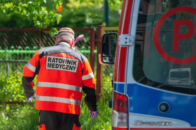 andrzejrembowski-ambulance-5264497