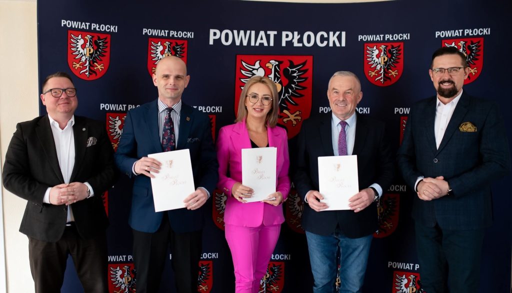 Podpisanie umowy Starostwo 1
