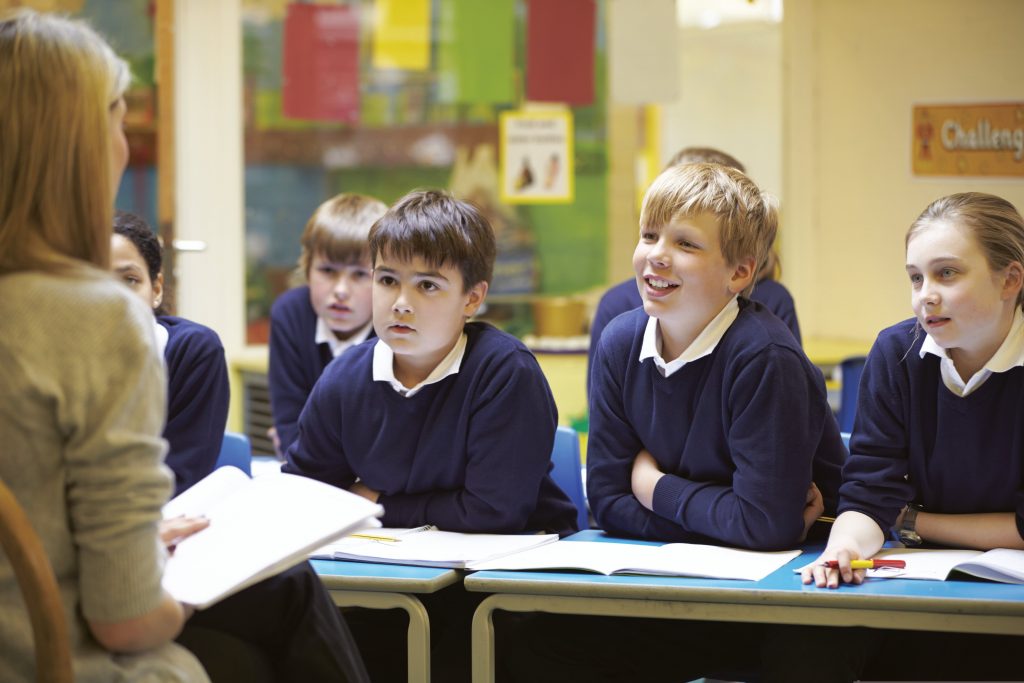 14995841-teacher-4784916