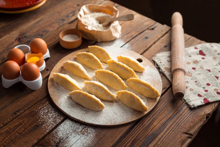 daria-yakovleva-cooking-2132874